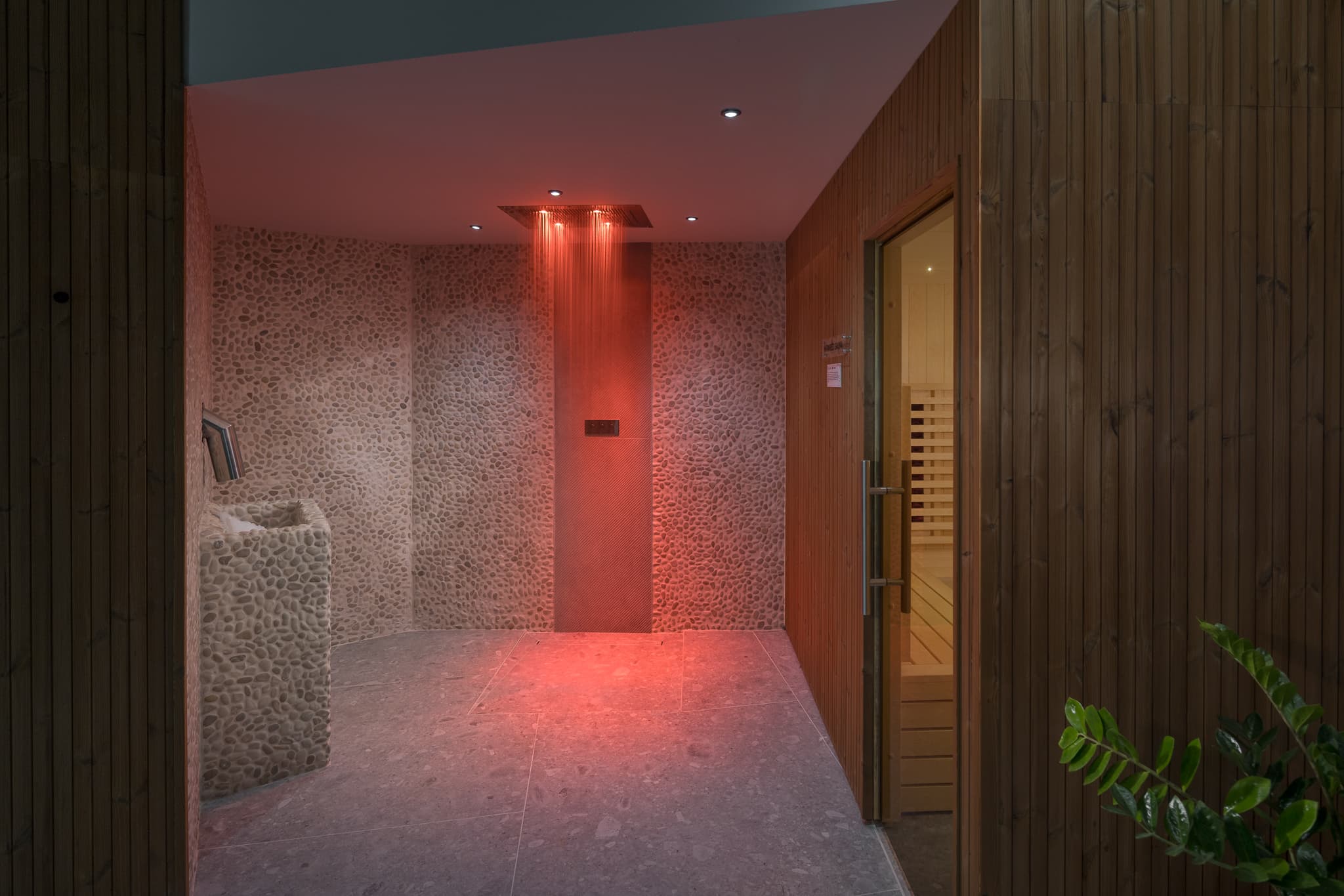TROPICAL RAIN EFFECT SHOWER